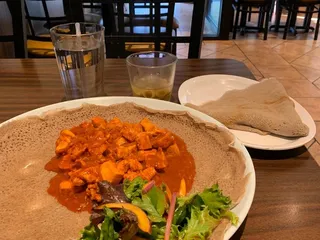 Eyo Restaurant and Sports Bar