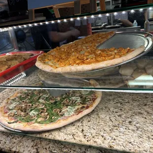 Fried squash and some of their pizzas