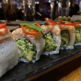 Seared Salmon Roll