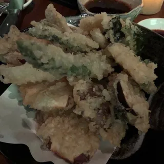 Seasonal Vegetable Tempura (7 Pc)