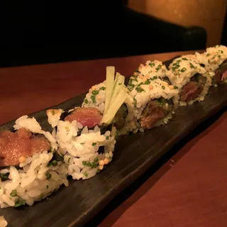 Crunchy Spicy Tuna Roll*