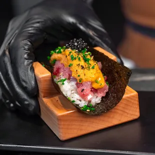 Uni &amp; Wagyu Hand Roll