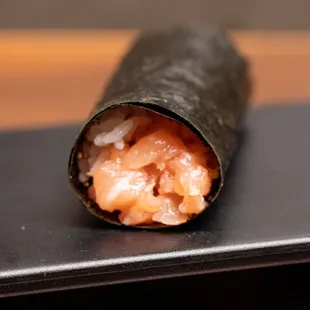 Salmon Hand Roll