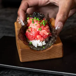 Toro &amp; Truffle Hand Roll