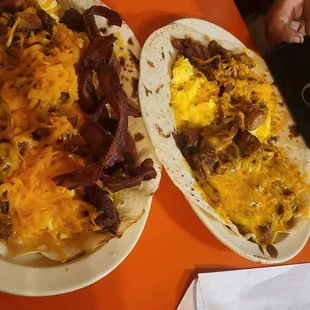 Super potato bacon egg n cheese Super half carne guisada and half potato bacon egg n cheese