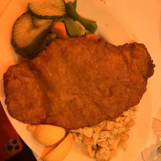 Wiener Schnitzel, Vegetable, Spätzle