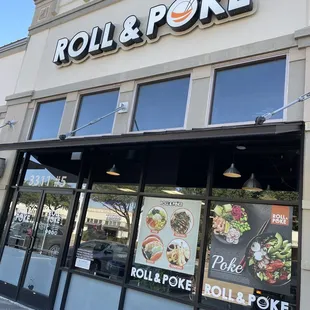 the front of a roll and poke restaurant