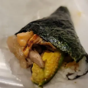 Salmon skin hand roll