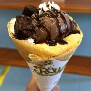 Brownie Custard Chocolate Sundae