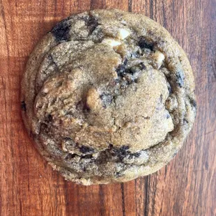 Cookies and Cream Cookie