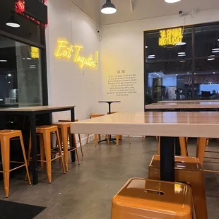 High top tables and low top tables