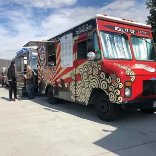 Roll it Up Sushi Truck lookin good