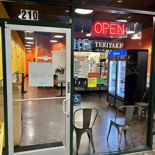 Take out only no dine In available