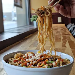Noodle hibachi bowl with NY strip steak