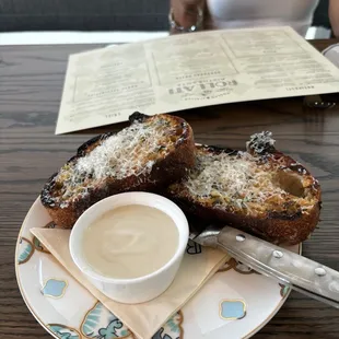 GARLIC BREAD