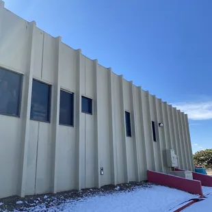 The building is very well made it's a beautiful and fun place to visit love the staff here so nice!