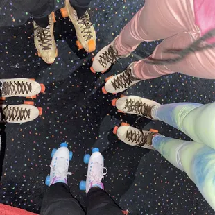 Me and the crew hanging out! Nice and clean!