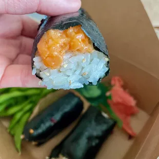 yellowtail handroll