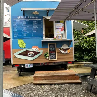Rollin&apos; Fresh cart, and menu, NW Portland