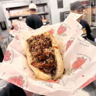 pulled pork sandwich