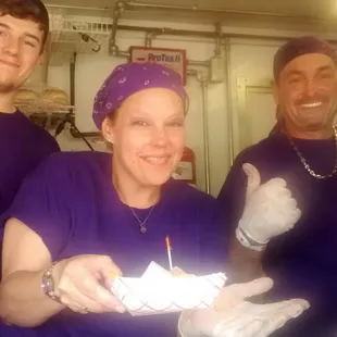 Rolling Gourmet peeps at Burger Showdown in Curtis Hixon 2015. They served up a delicious olive burger and now I'm doing their "sweet hot".