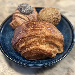 Black Sesame Croissant