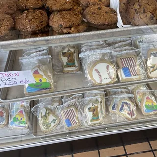 Big Chocolate Chip Cookie