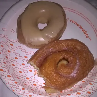 Devoured the cinnamon roll! Maple glazed was so rich I saved half for later!