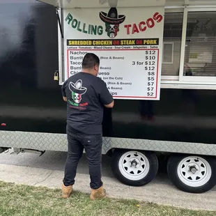 Setting up food truck