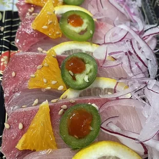 a close up of a rollito