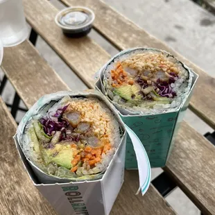 Shrimp Tempura Spicy Crab Roll (Tiktok: @justandyvu)