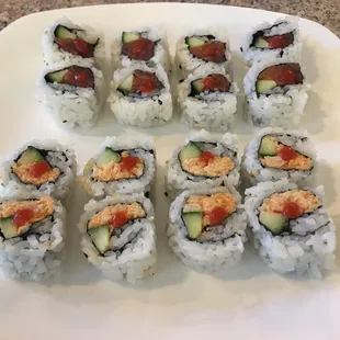 Spicy Scallop Roll