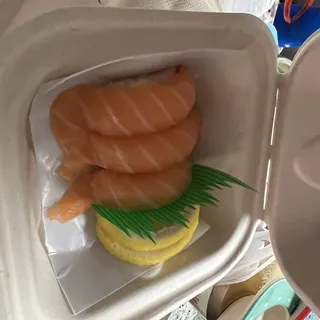 Salmon Sushi 2 Pieces