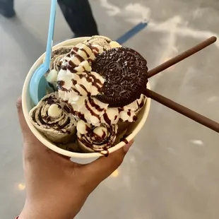 Mint Oreo rolly ice cream