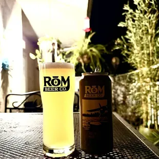 TIME TO RELAX WITH A VERY DELICIOUS HAZY IPA !