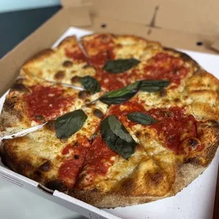 Classic Cheese/Margherita pizza