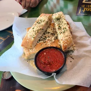 Bread and Marinara appetizer.