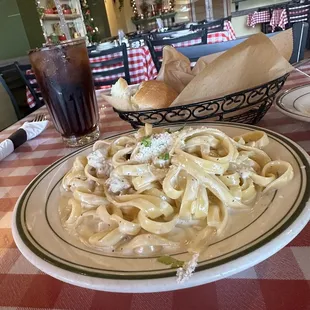 Chicken Fettuccini Alfredo