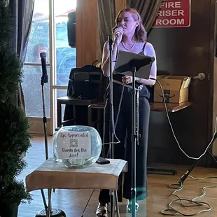 Athena Jett sang while we ate dinner