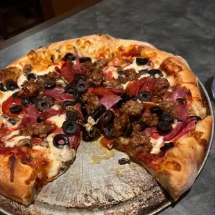 Best combination pizza that I've ever had crunchy, soft and cheesy and the sausage is amazing