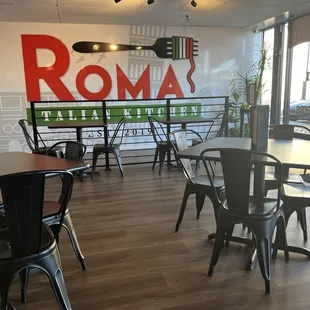 Cute place to dine in or take out