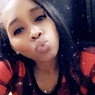 Dareya S.