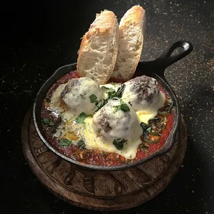 food, oysters and mussels