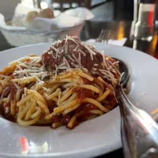Kids spaghetti and meatball