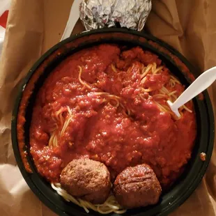 Spaghetti with meatballs and meat sauce