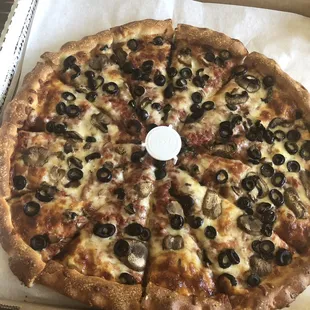 Wasnt worth $16+tax. Could've gotten an equally mediocre pizza from a chain for half. Red sauce is more on the sweet size so keep in mind.