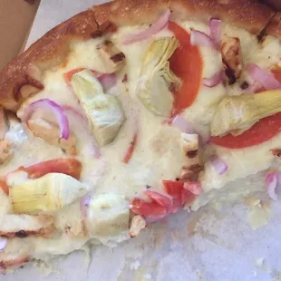 Artichoke Chicken Pizza