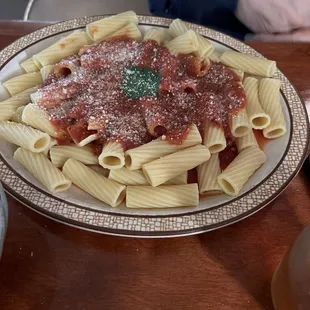 Rigatoni with marinara