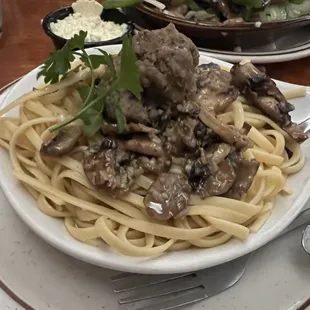 Garlic mushroom pasta