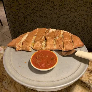 Chicken &amp; Cheddar Calzone (Mama Size) - Excellent!